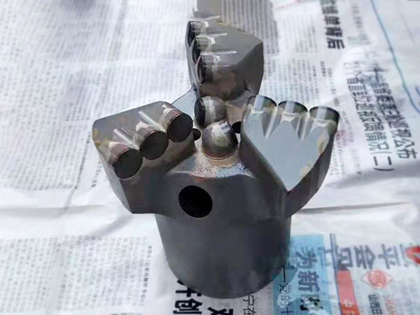 PDC復(fù)合片鉆頭4